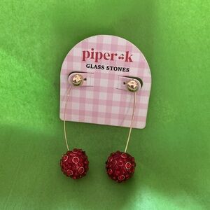 PIPER K RED STONE GLASS EARRINGS